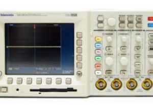 Máy hiện sóng TDS3054